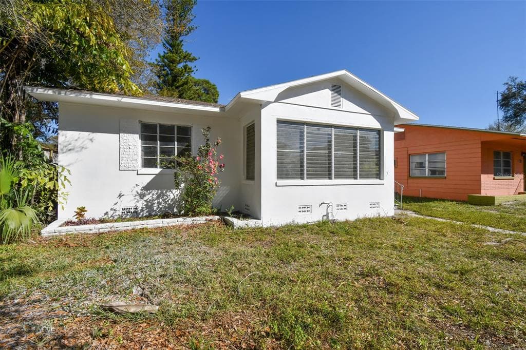 3842 DR MARTIN LUTHER KING JR STREET S ST PETERSBURG, FL 33705