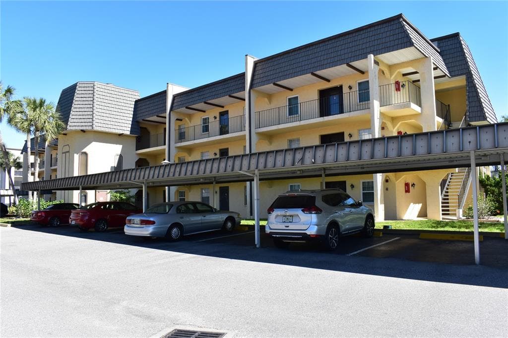 8699 BARDMOOR BOULEVARD UNIT 204 LARGO, FL 33777