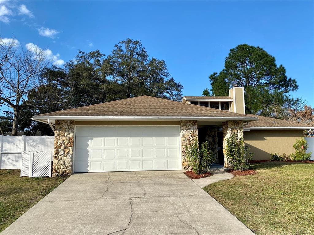 479 EAGLE CIRCLE CASSELBERRY, FL 32707