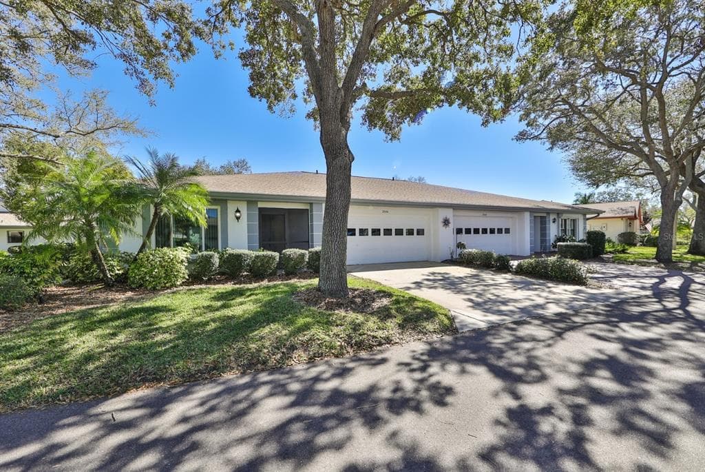 2506 LANGTREE COURT UNIT 306 SUN CITY CENTER, FL 33573