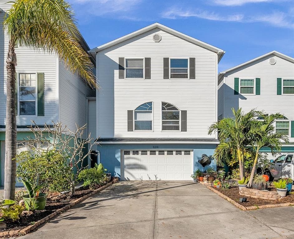 5319 BOARDWALK STREET HOLIDAY, FL 34690