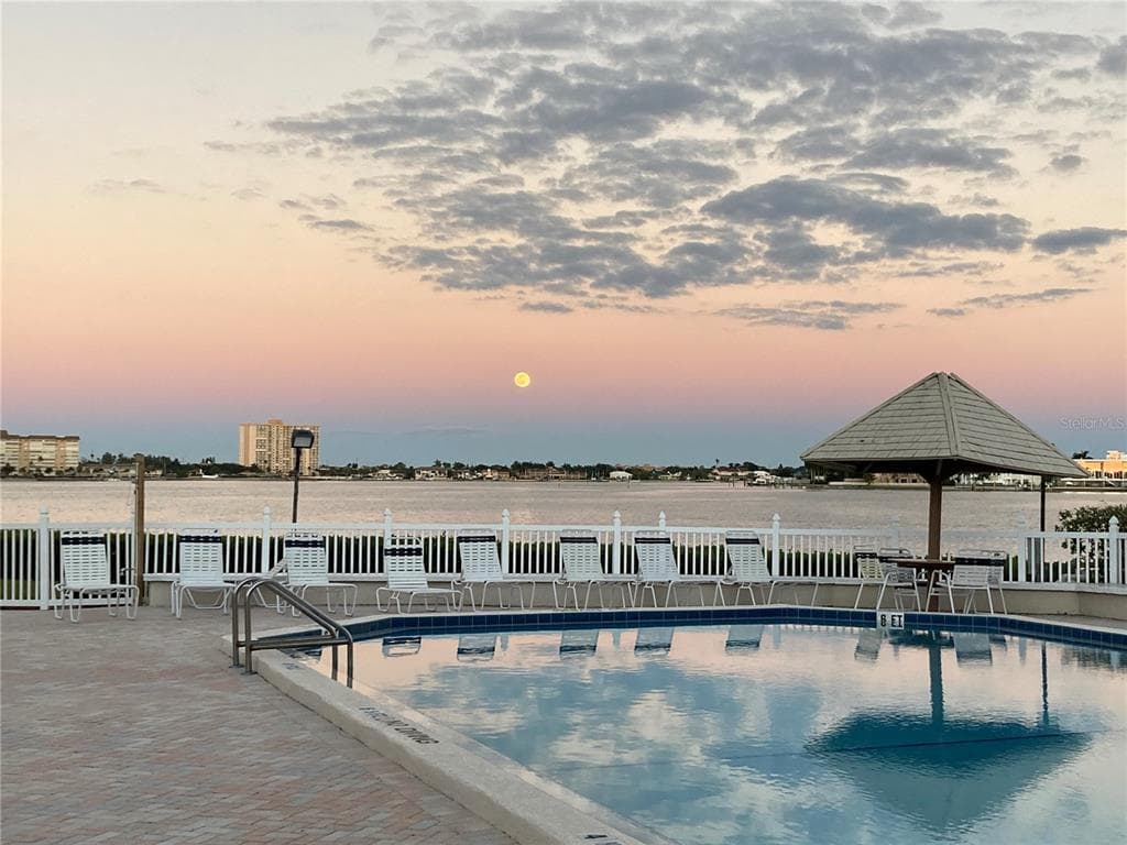 6269 PALMA DEL MAR BOULEVARD S UNIT 102 ST PETERSBURG, FL 33715