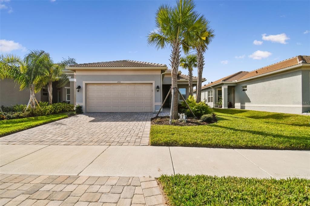 4931 SEVILLA SHORES DRIVE WIMAUMA, FL 33598