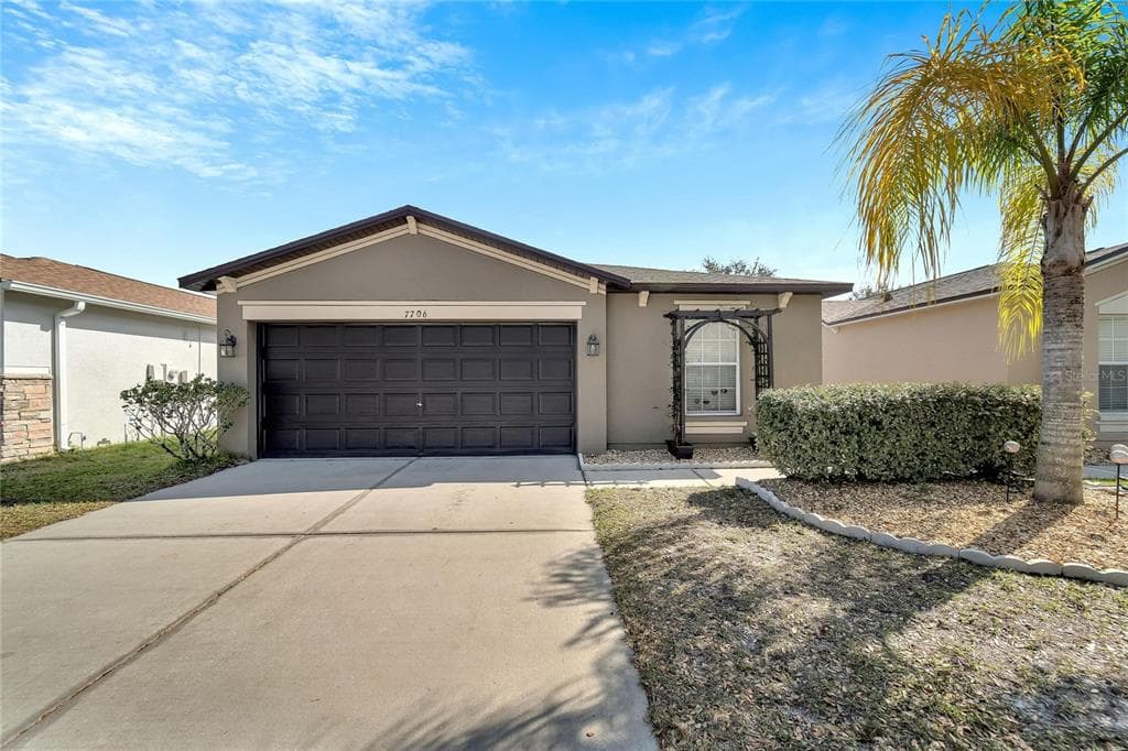 7706 CARRIAGE POINTE DRIVE GIBSONTON, FL 33534
