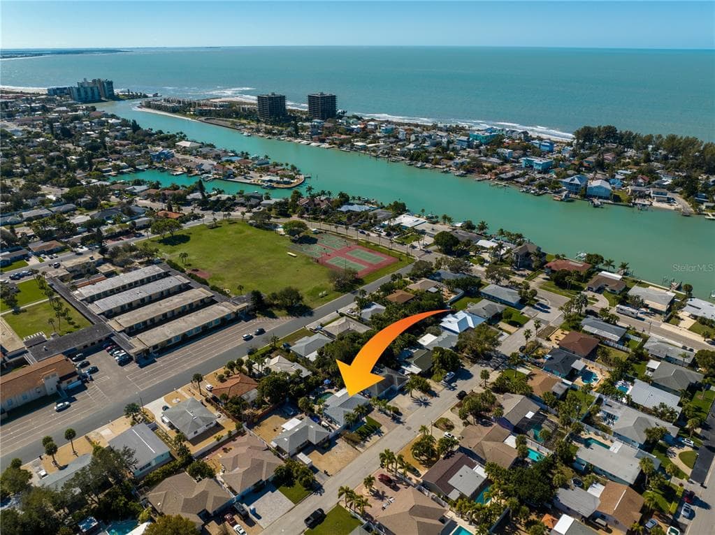 448 85TH AVENUE ST PETE BEACH, FL 33706