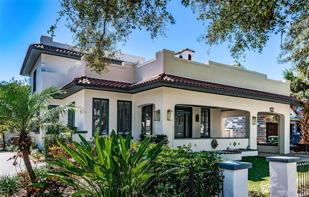 2502 W SUNSET DRIVE