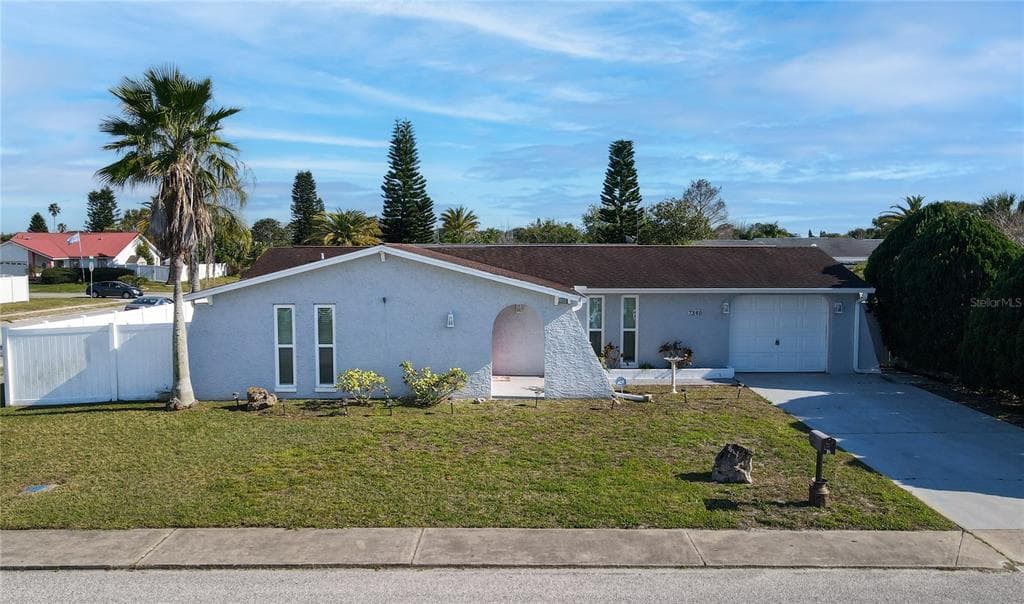 7340 LINCOLN PARK LANE PORT RICHEY, FL 34668