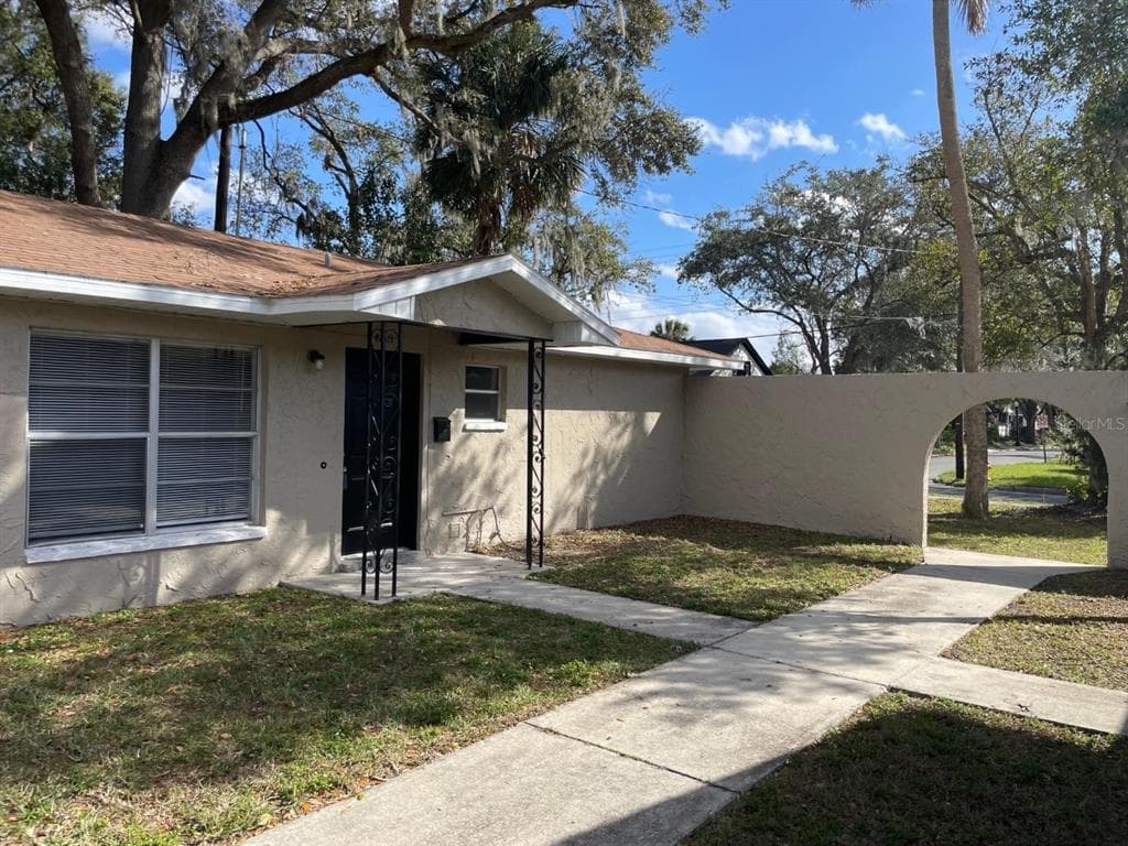 217 LENOX STREET LAKELAND, FL 33803