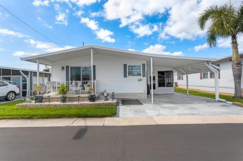 34234 CANAL DRIVE N PINELLAS PARK, FL 33781