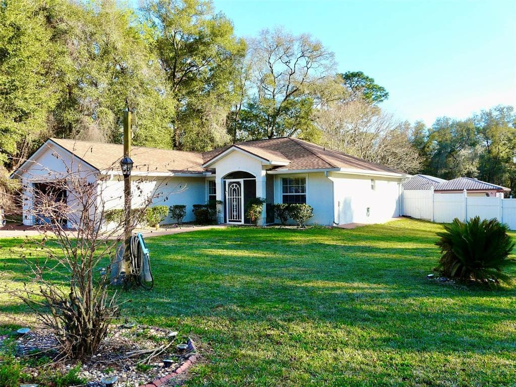415 DAISY LANE