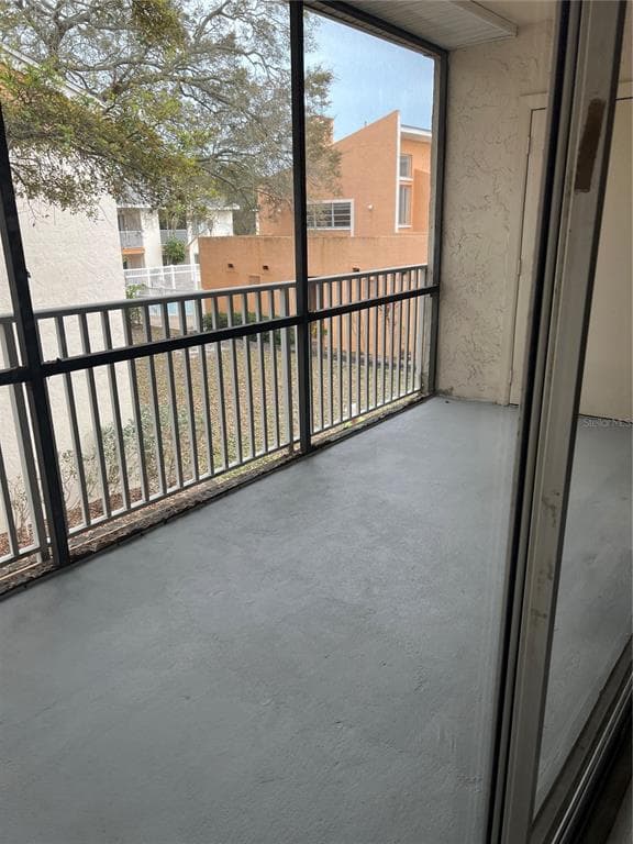 720 100TH AVENUE N UNIT 202 ST PETERSBURG, FL 33702