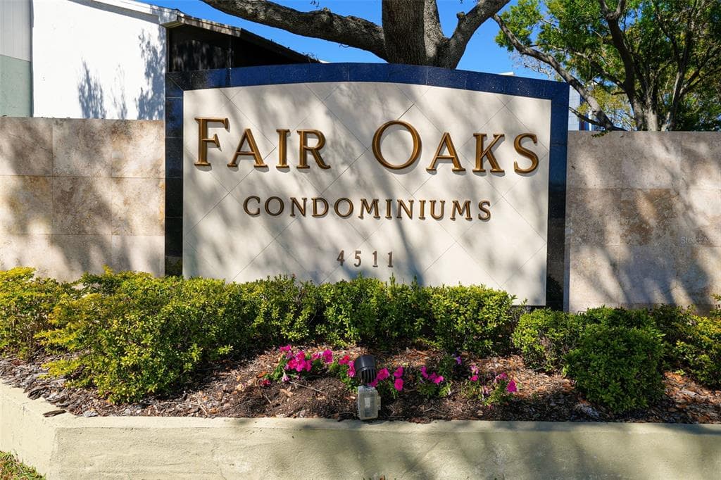 3806 N OAK DRIVE UNIT V51 TAMPA, FL 33611