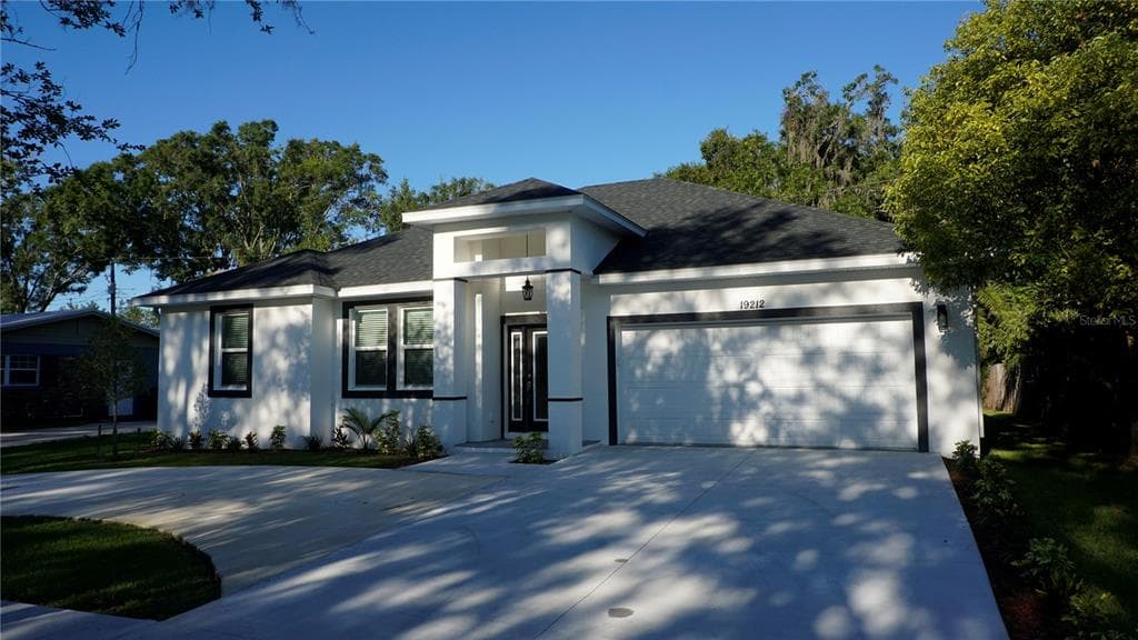 19212 SUNLAKE BOULEVARD LUTZ, FL 33558