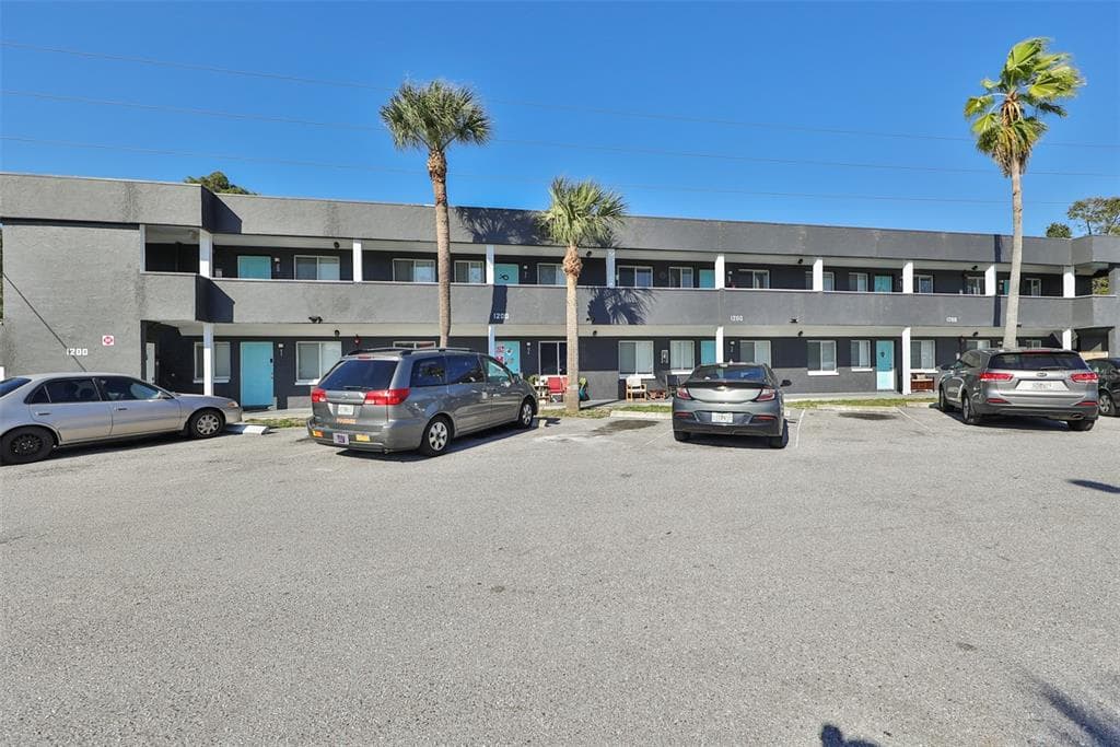 1200 70TH STREET N UNIT 10 ST PETERSBURG, FL 33710