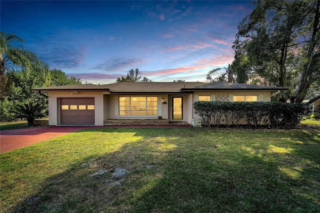 4371 PARK AVENUE LAKE WALES, FL 33898