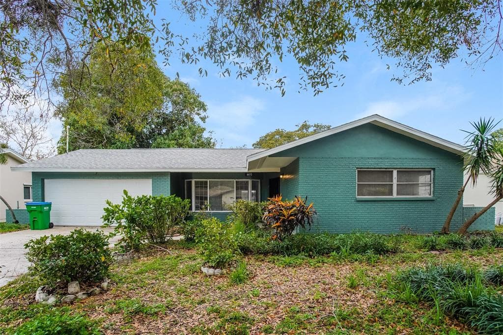 4410 55TH WAY N KENNETH CITY, FL 33709