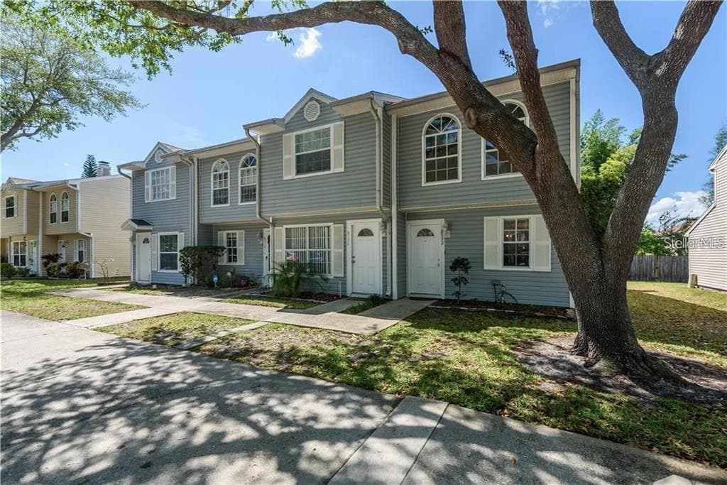 8532 J R MANOR DRIVE TAMPA, FL 33634