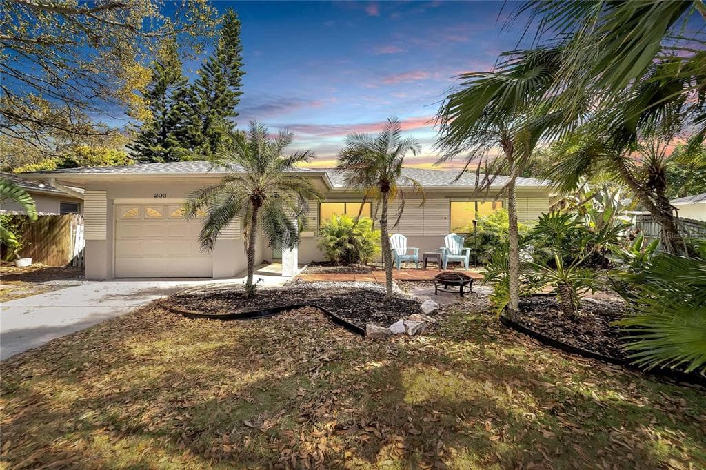 203 S CIRUS AVENUE CLEARWATER, FL 33765