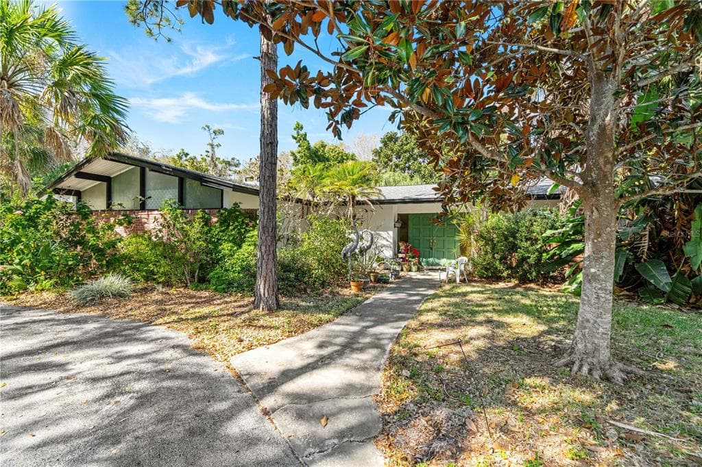 4 DORADO PLACE CLEARWATER, FL 33764
