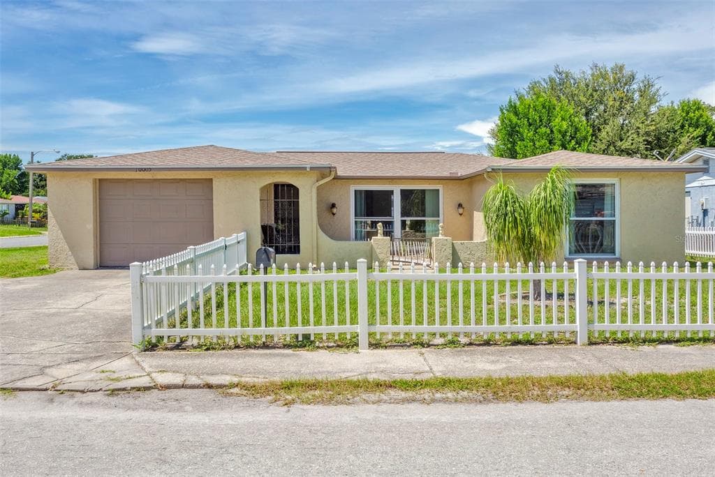 10005 BRANDYWINE LANE PORT RICHEY, FL 34668