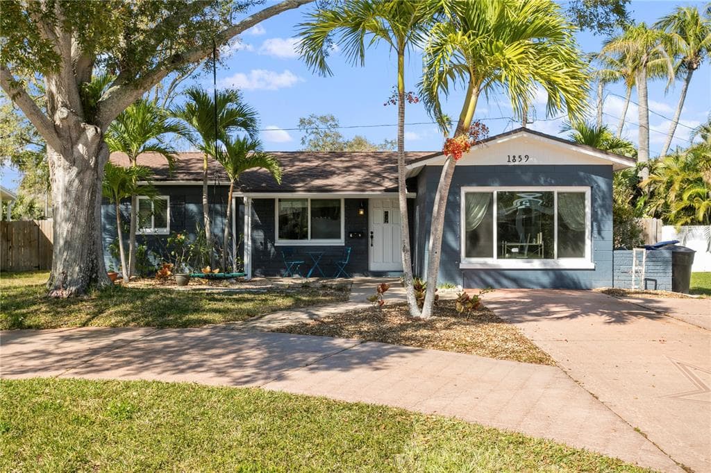 1859 OKLAHOMA AVENUE NE ST PETERSBURG, FL 33703