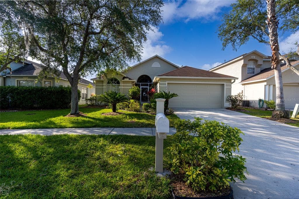 29426 SEA DAHLIA PASS WESLEY CHAPEL, FL 33543