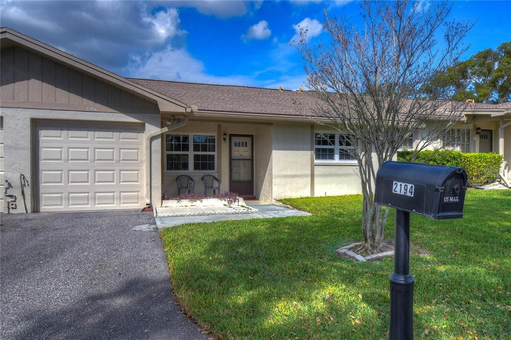 2194 NIMITZ DRIVE DUNEDIN, FL 34698