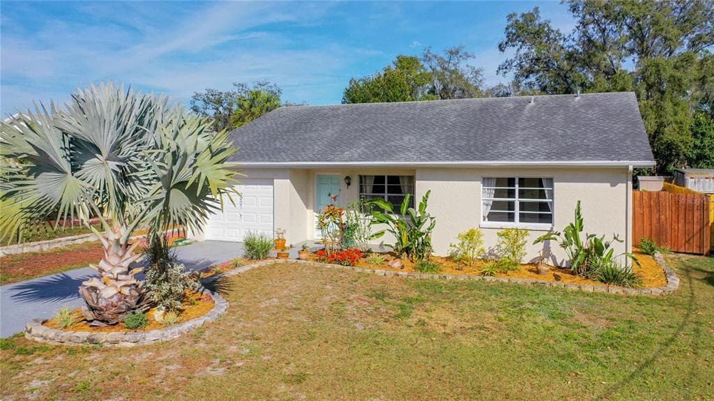 9901 N OKLAWAHA AVENUE TAMPA, FL 33617