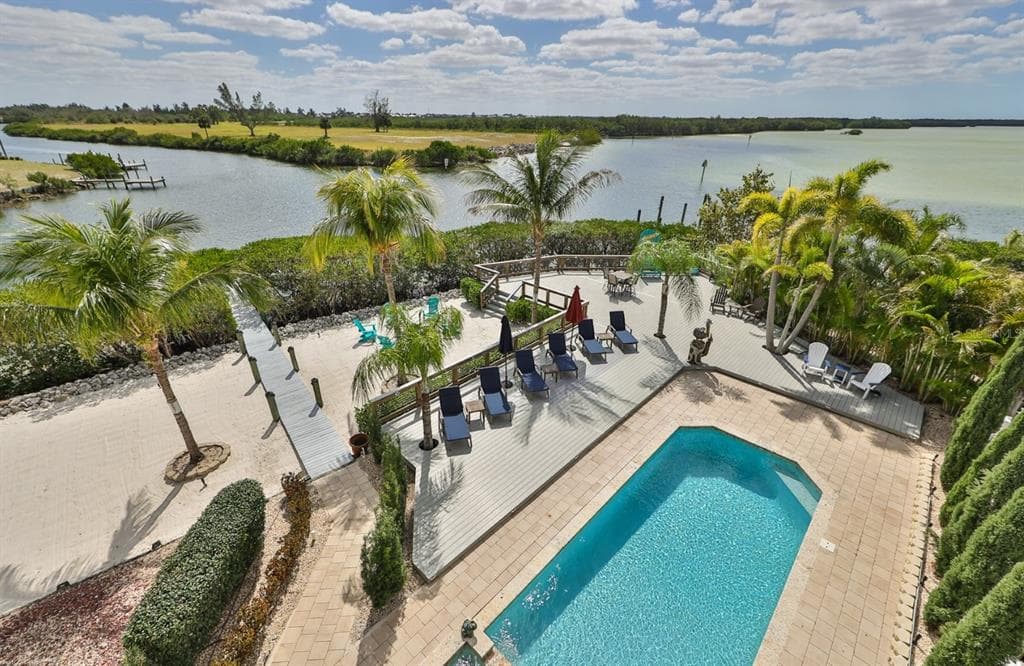 1016 SYMPHONY ISLES BOULEVARD APOLLO BEACH, FL 33572