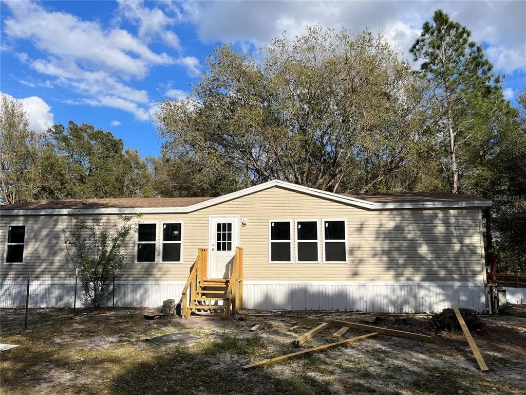 4045 GASDEN STREET LAKE WALES, FL 33859