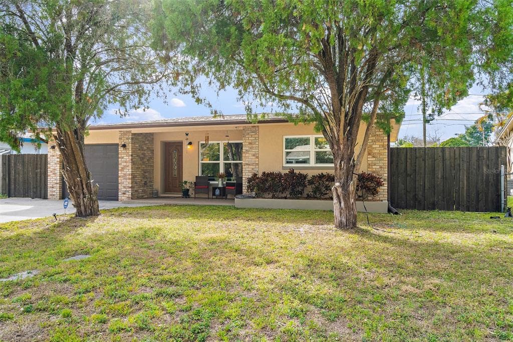 1950 ALBANY DRIVE