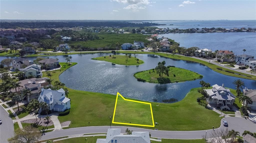 85 SANDPIPER POINTE COURT TARPON SPRINGS, FL 34689