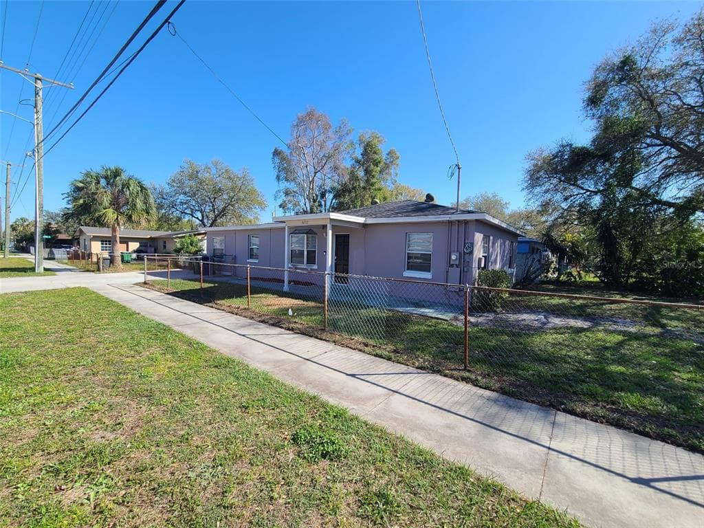 4432 W MCCOY STREET TAMPA, FL 33616
