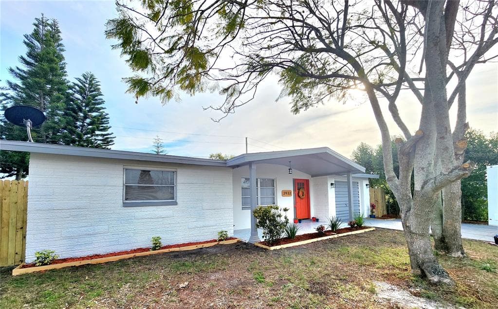 3932 CARIOCA ROAD HOLIDAY, FL 34691