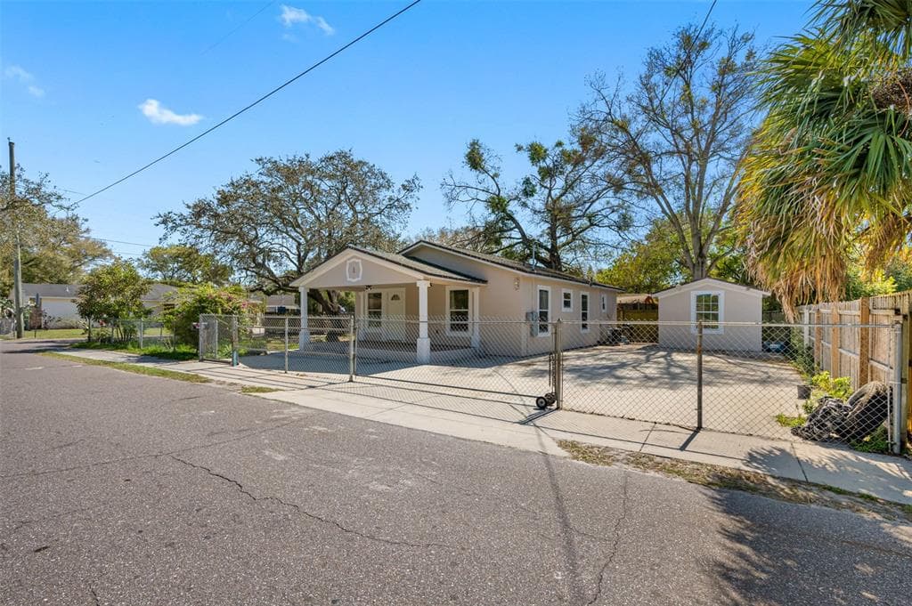 3615 E EMMA STREET TAMPA, FL 33610