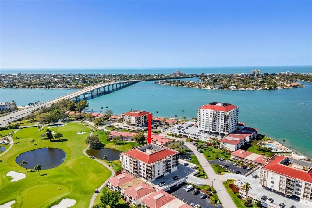 6210 SUN BOULEVARD UNIT 304 ST PETERSBURG, FL 33715