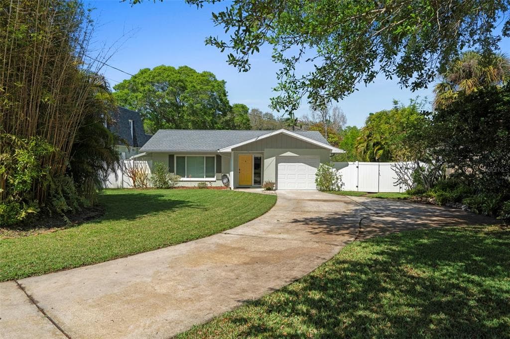 3059 HICKORY DRIVE LARGO, FL 33770