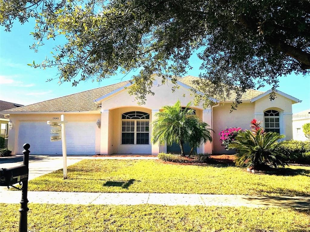 19042 FERN MEADOW LOOP LUTZ, FL 33558