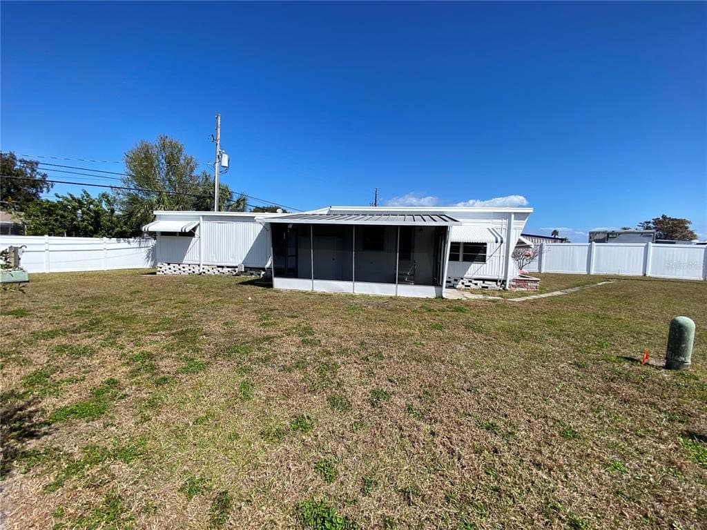 313 MOUNT PINEY AVENUE NE UNIT 296 ST PETERSBURG, FL 33702