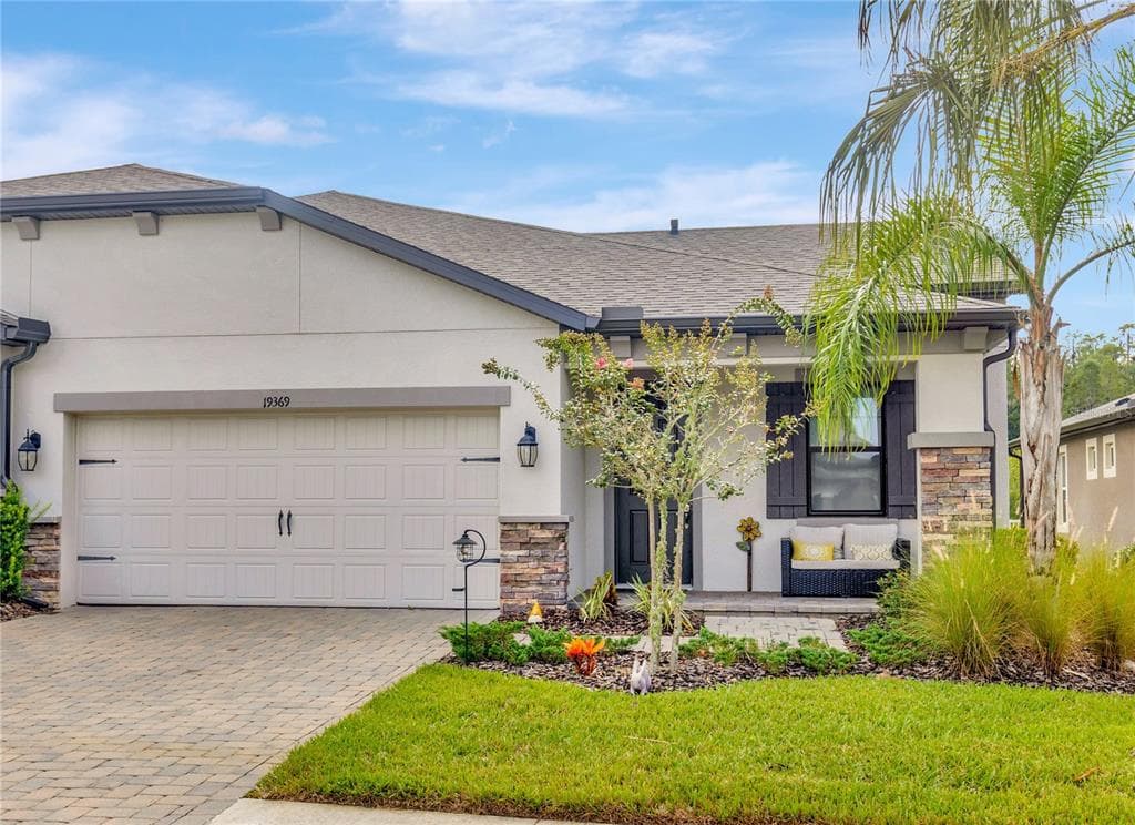 19369 HAWK VALLEY DRIVE TAMPA, FL 33647