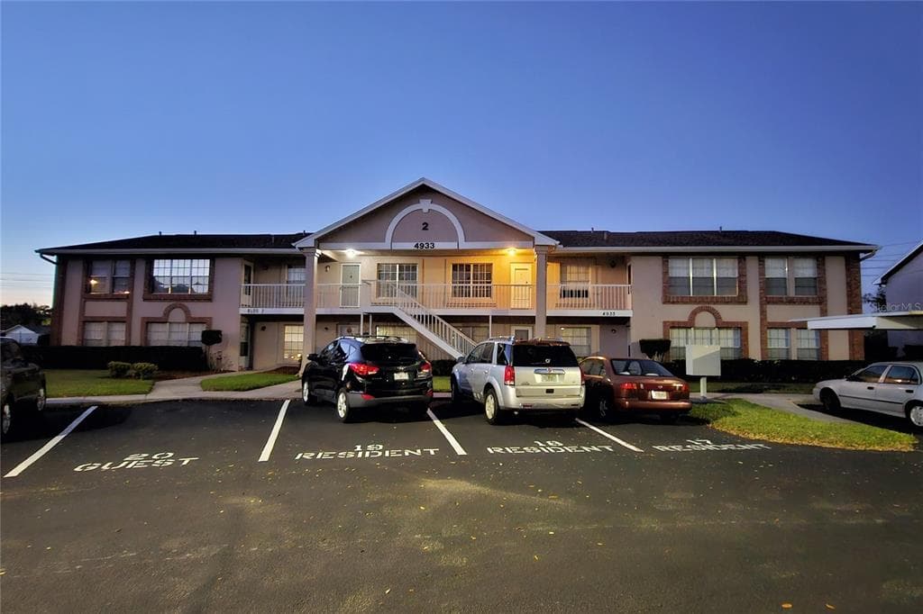 4933 MYRTLE OAK DRIVE UNIT 23 NEW PORT RICHEY, FL 34653