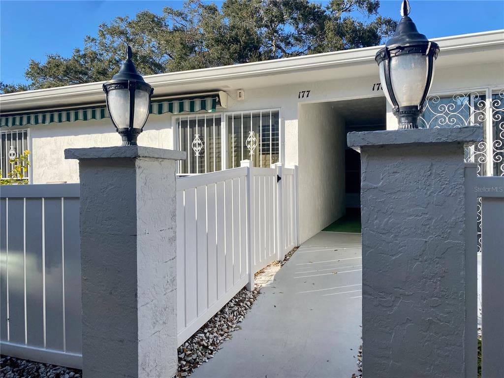 1655 S HIGHLAND AVENUE UNIT H177 CLEARWATER, FL 33756