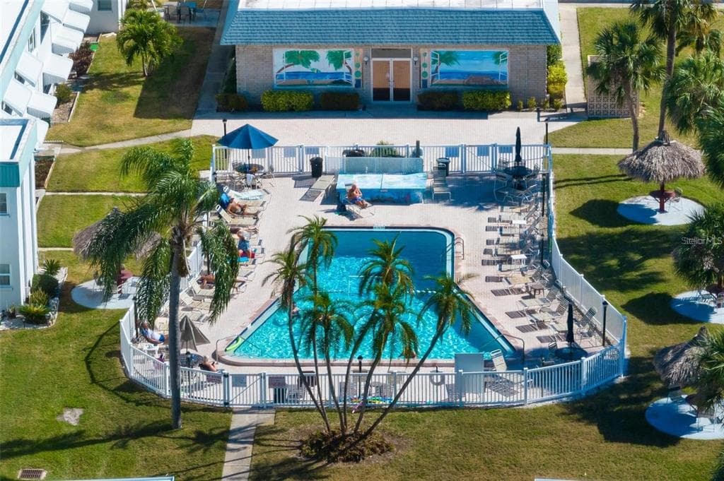 5297 81ST LANE N UNIT 22 ST PETERSBURG, FL 33709