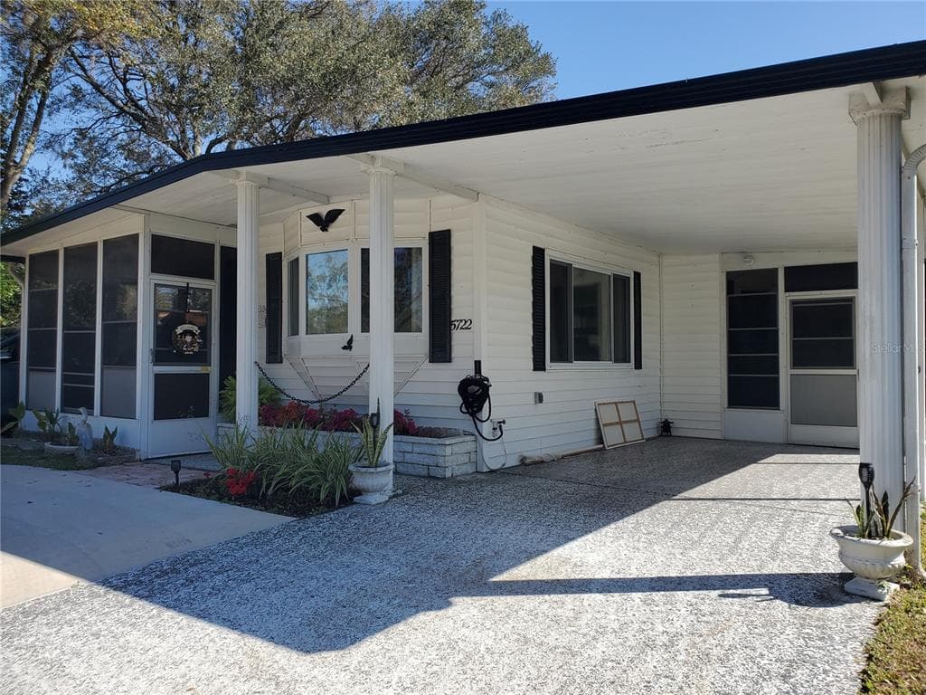 5722 DEAN DAIRY ROAD ZEPHYRHILLS, FL 33541