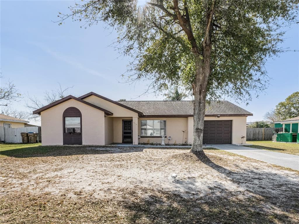 513 FLORAL DRIVE KISSIMMEE, FL 34743