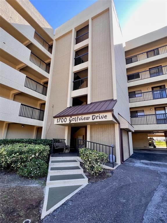 1713 GOLFVIEW DRIVE UNIT 1713 TARPON SPRINGS, FL 34689