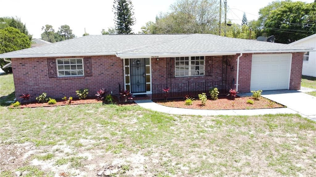 4844 LONGWOOD AVENUE HOLIDAY, FL 34690