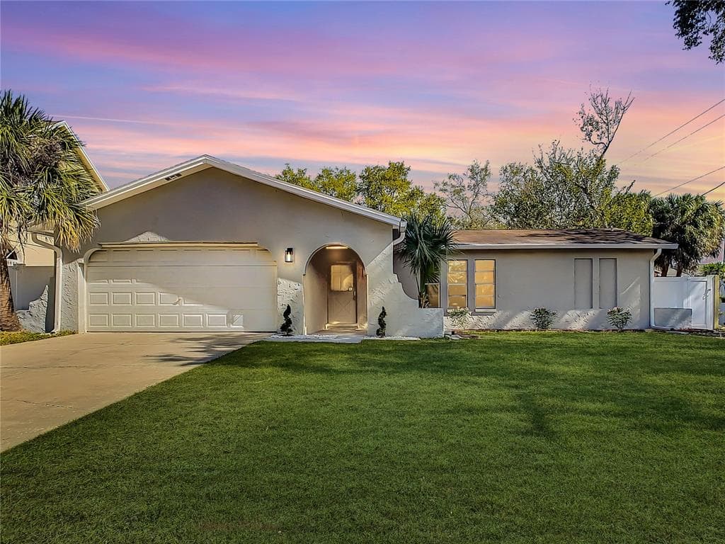 10733 DRUMMOND ROAD