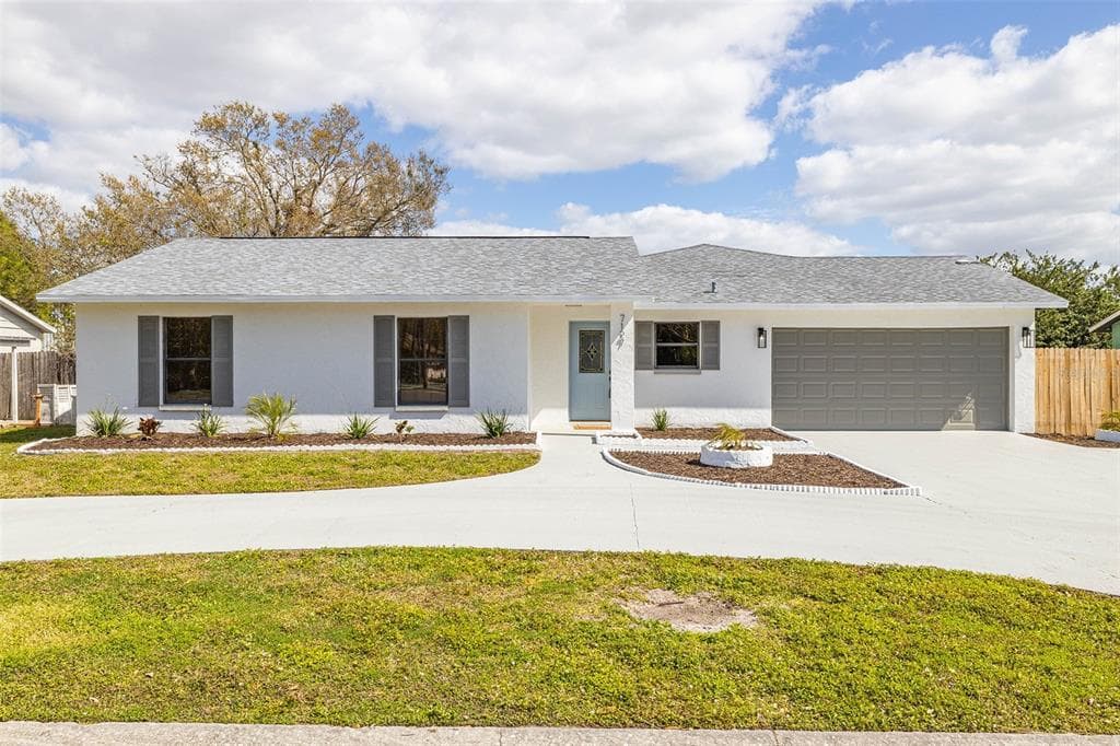 7127 13TH STREET E SARASOTA, FL 34243