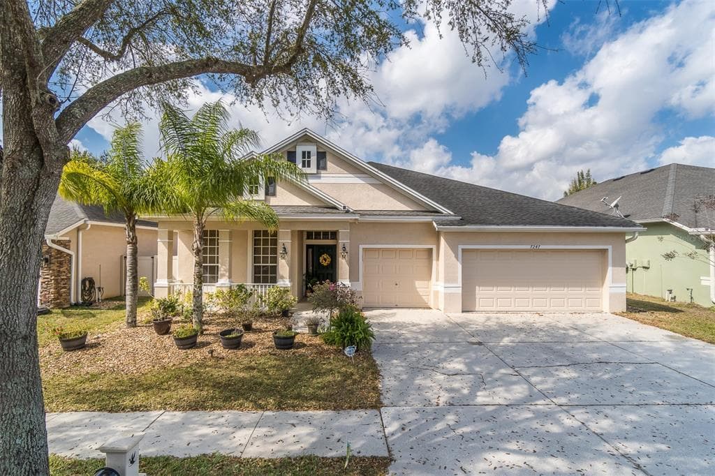 7247 DERWENT GLEN CIRCLE LAND O LAKES, FL 34637